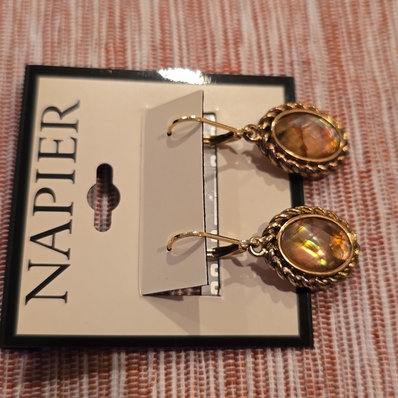 NAPIER BRAND WOMENS FASHION JEWELRY PIERCED EARRINGS BUNDLE OF 6 PAIRS - Picture 4 of 12